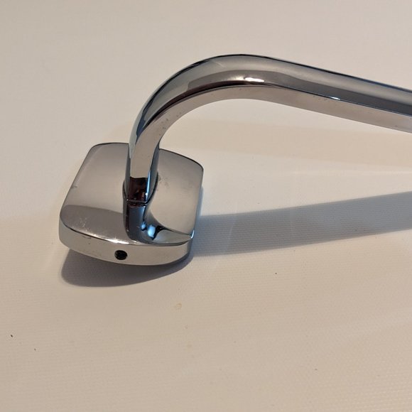 Laloo Wynn Paper Holder W6586C – Sleek Chrome Toilet Paper Holder - Picture 2 of 4